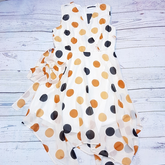 *Host Pick* Suzy Shier Dress - Picture 1 of 8